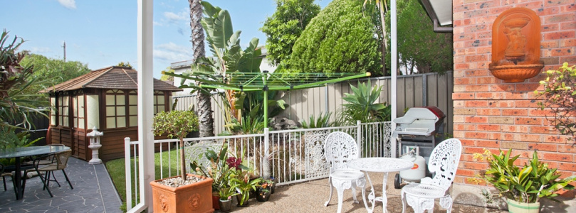 Élethű utánzatok a burkolóanyagok között