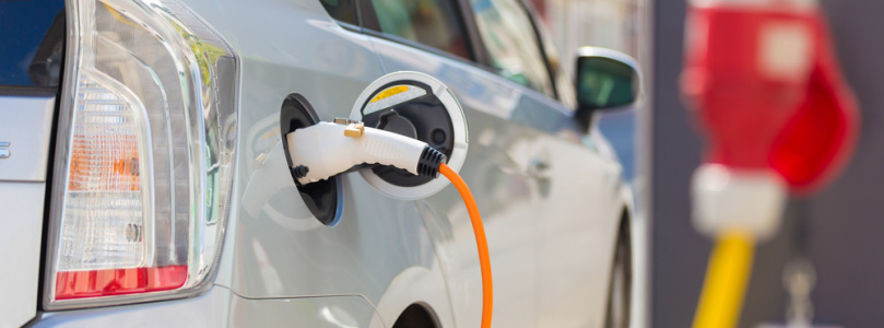 Elektromos autó és napelem