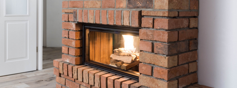 Ne játsszon a tűzzel! 7 dolog, amit a kandalló- és kéménytisztításról tudni érdemes